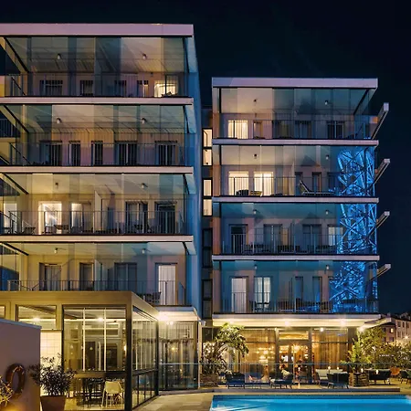 ホテル Kyriad Prestige Toulon - L S S M - Centre Port ラ・セーヌ・シュル・メール