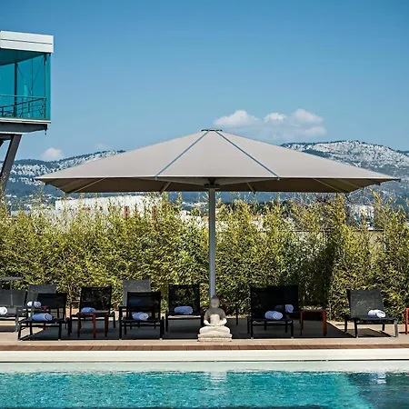 ホテル Kyriad Prestige Toulon - L S S M - Centre Port